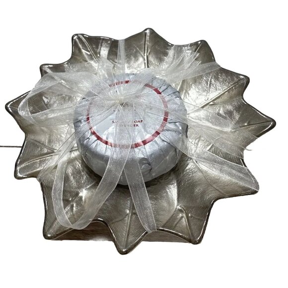 New Silver Leaf Design Soap Dish-Comes with Mini Bar of Lavender Soap (christmas - Picture 1 of 8